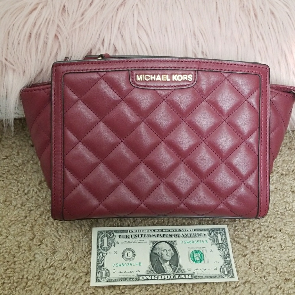 Michael kors quilted cross body bag